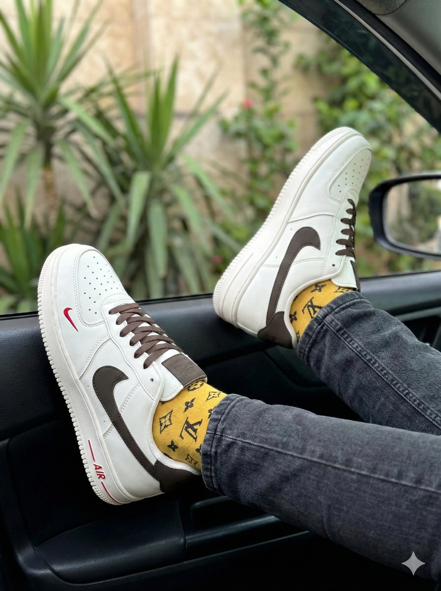 Nike Air Force 1 Low – White / Brown