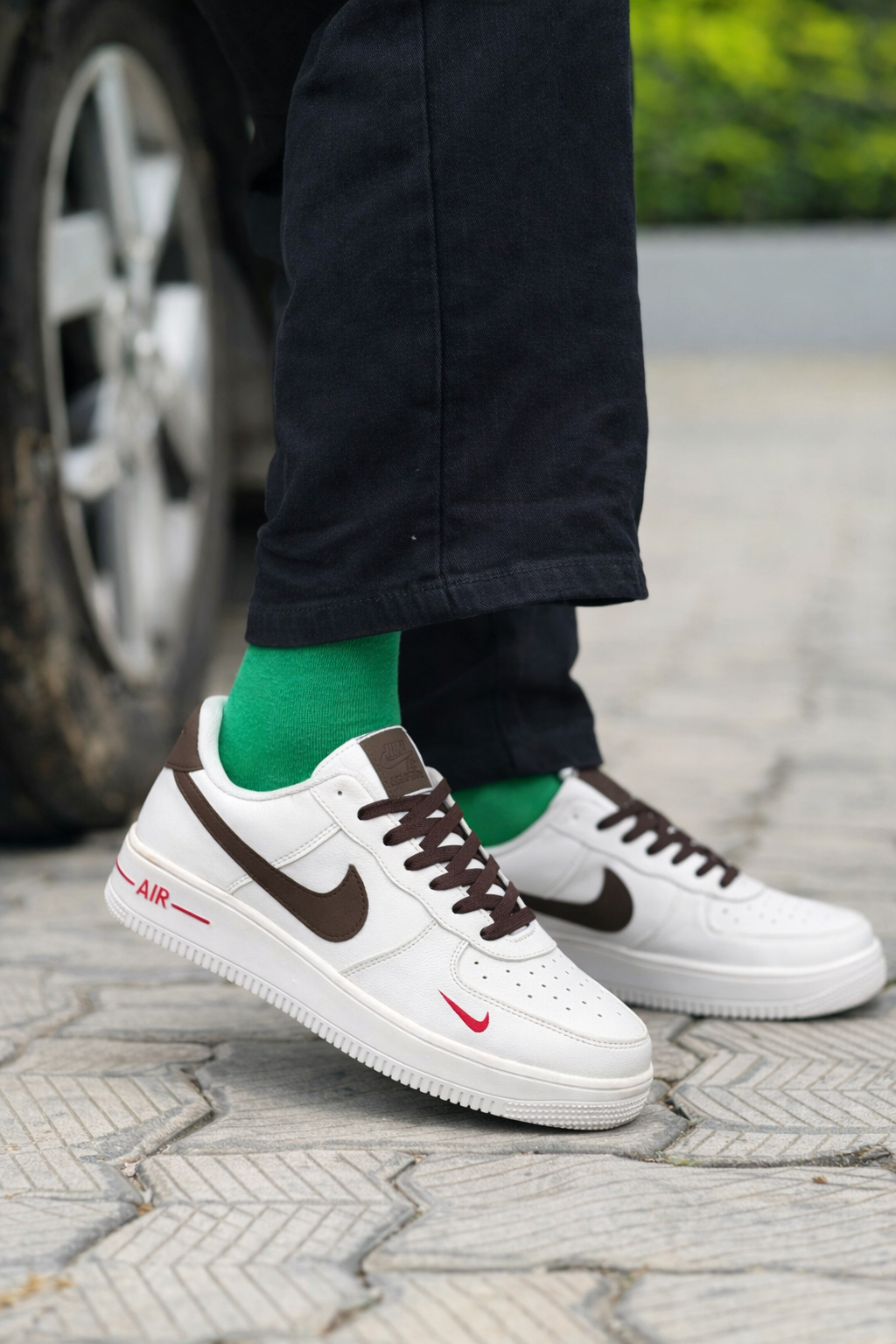 Nike Air Force 1 Low – White / Brown